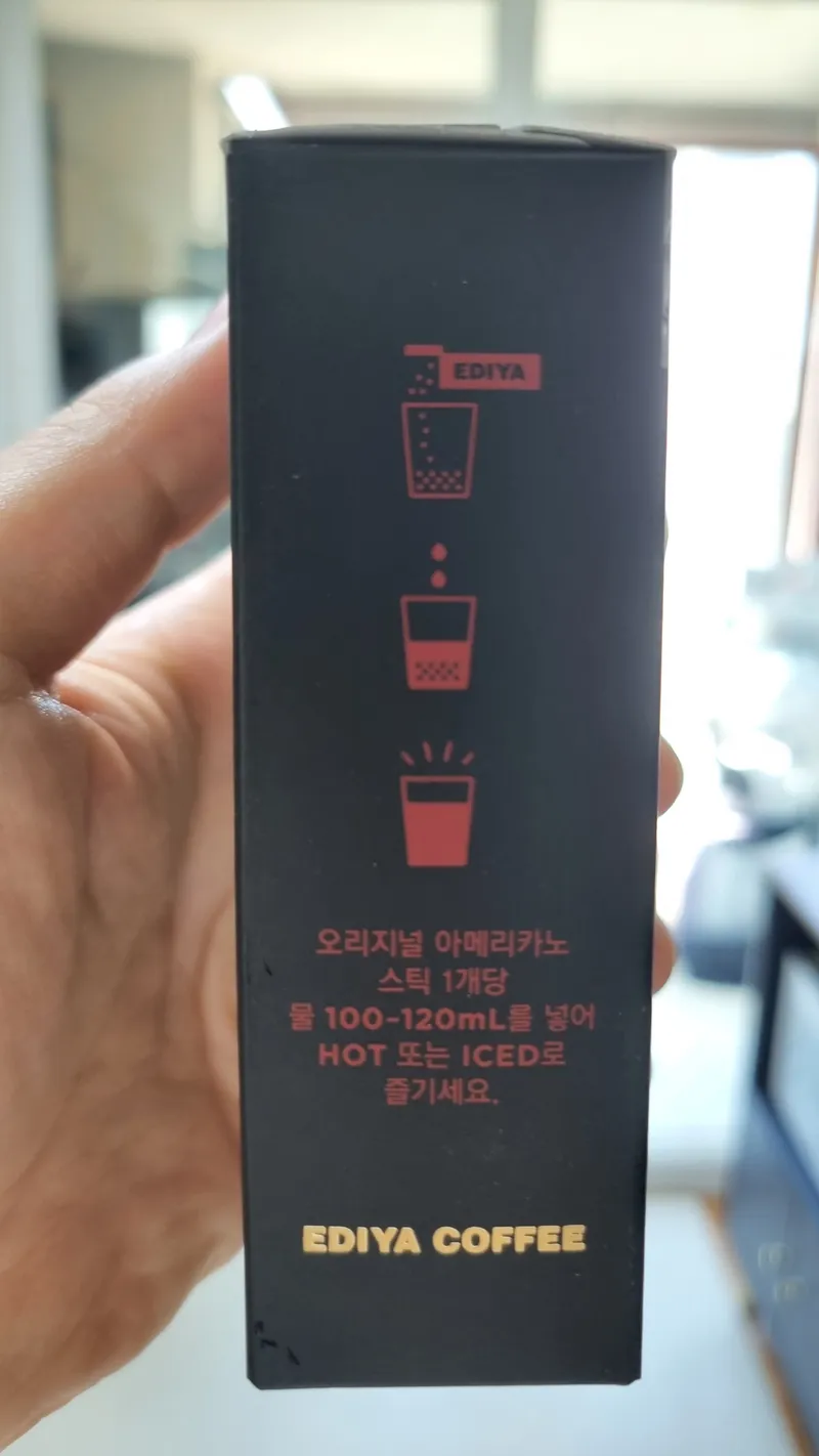 스틱 1개당 물 100~120ml를 권장하는 이디야 스틱커피 음용 방법 안내 측면