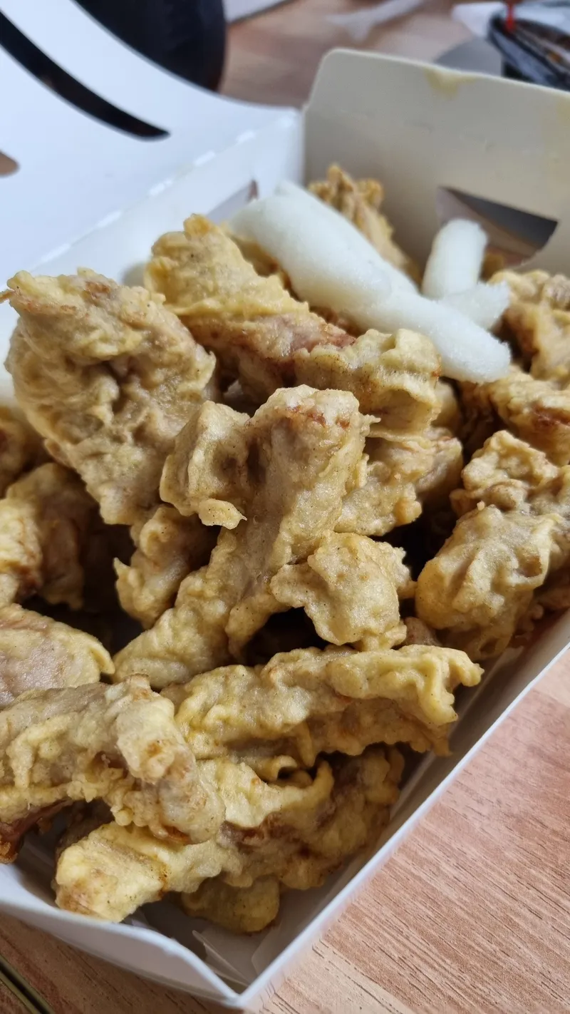 바른안심탕수육 반반 중자 배달 후기, 등심과 다른 부드러운 안심 탕수육과 소스 맛 비교